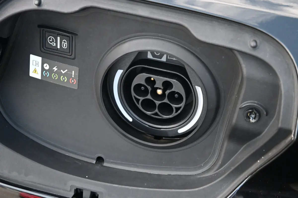 1.6 HYbrid 180 Allure Pack Business | Afn. Trekhaak | Navigatie | Stoelverwarming | AGR-Comfortstoel | Achteruitrijcamera | !!