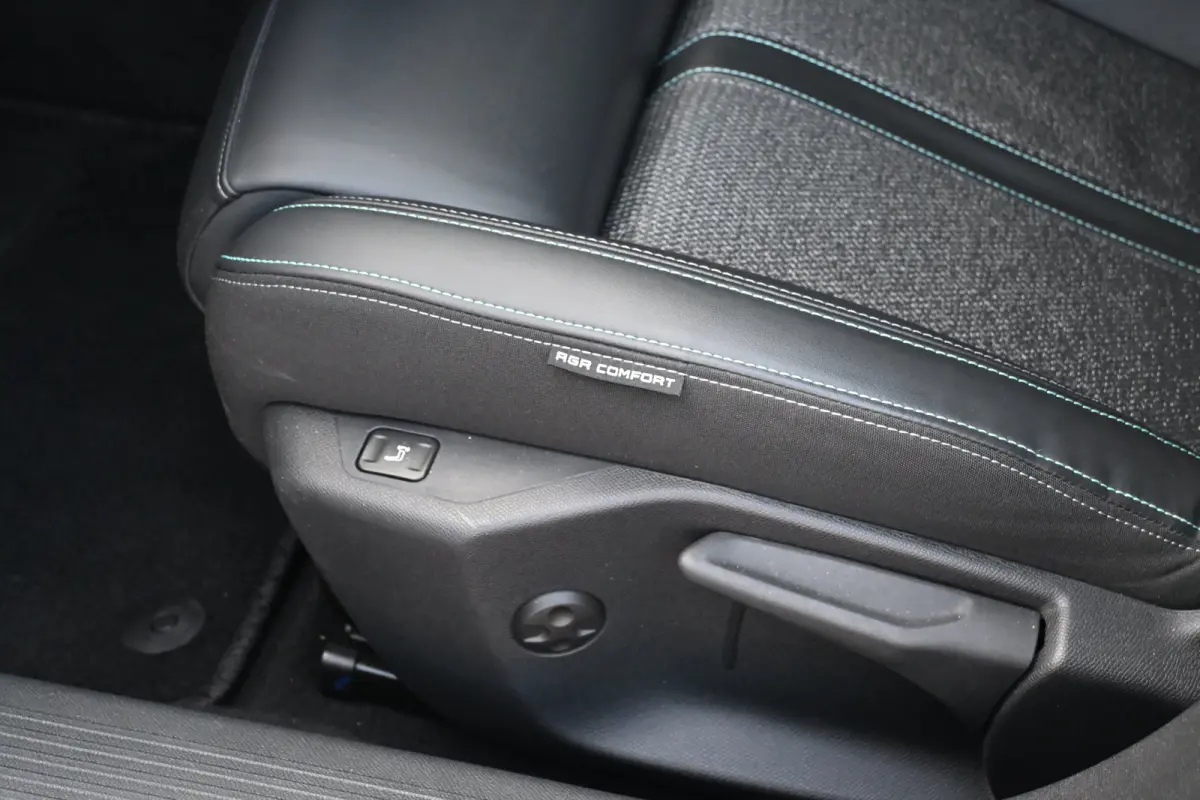 1.6 HYbrid 180 Allure Pack Business | Afn. Trekhaak | Navigatie | Stoelverwarming | AGR-Comfortstoel | Achteruitrijcamera | !!