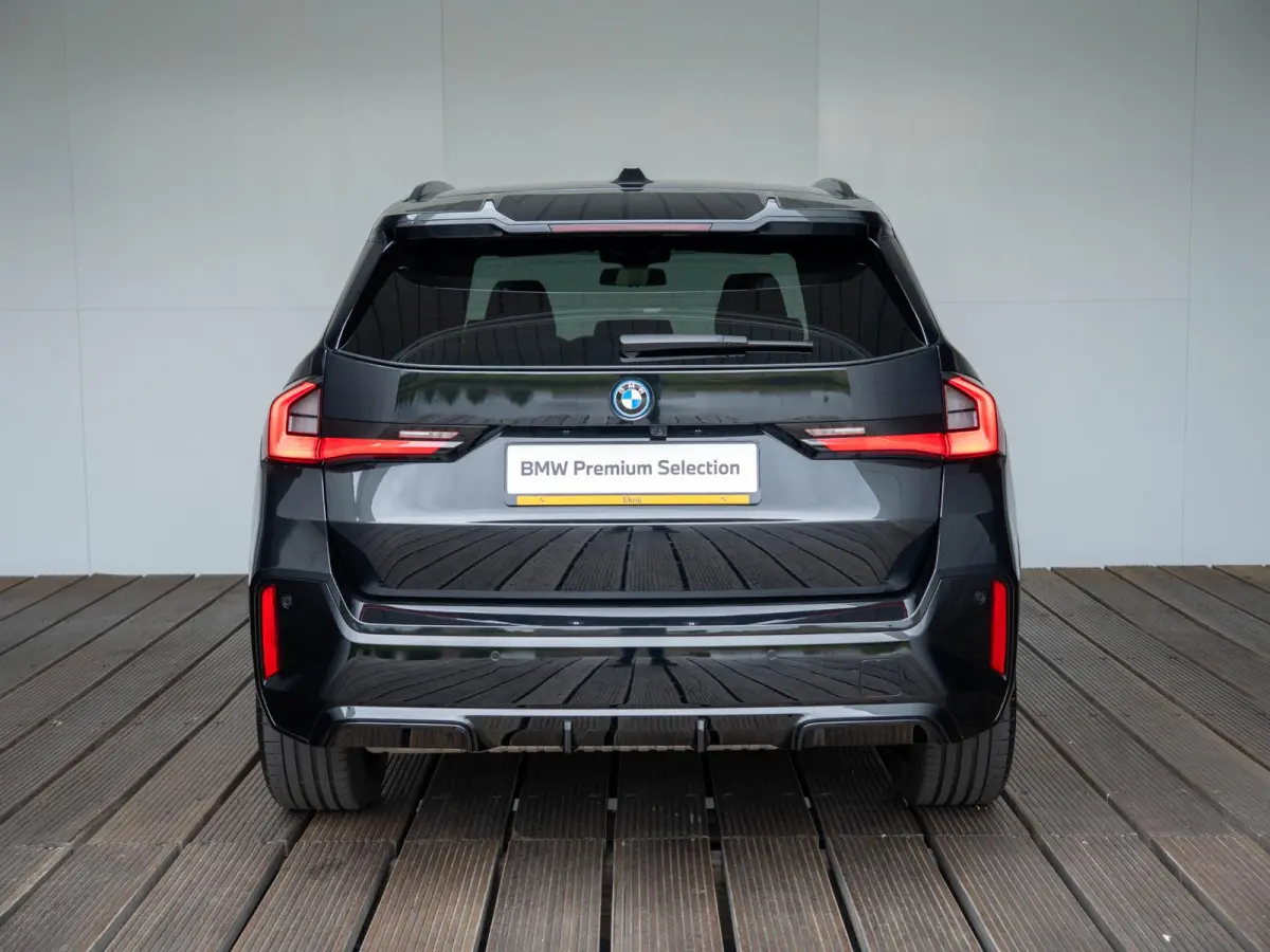 xDrive25e | M Sportpakket Pro | Innovation Pack | Comfort Access | Head-Up Display | Parking Assistant Plus | Isofix | 19''