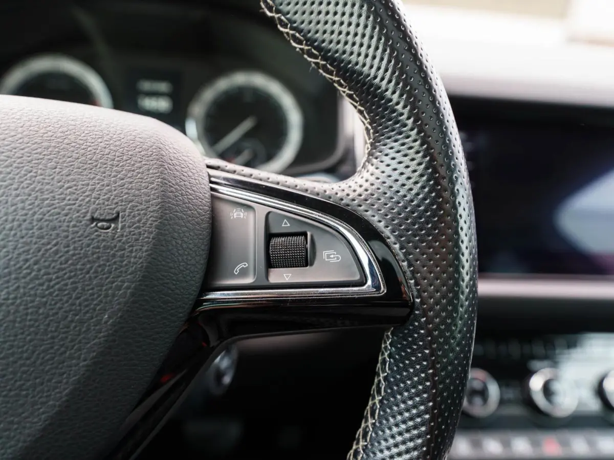 2.0 TSI DSG 180pk 4x4 Style Business Automaat | ECC | Carplay | Panoramadak | Trekhaak