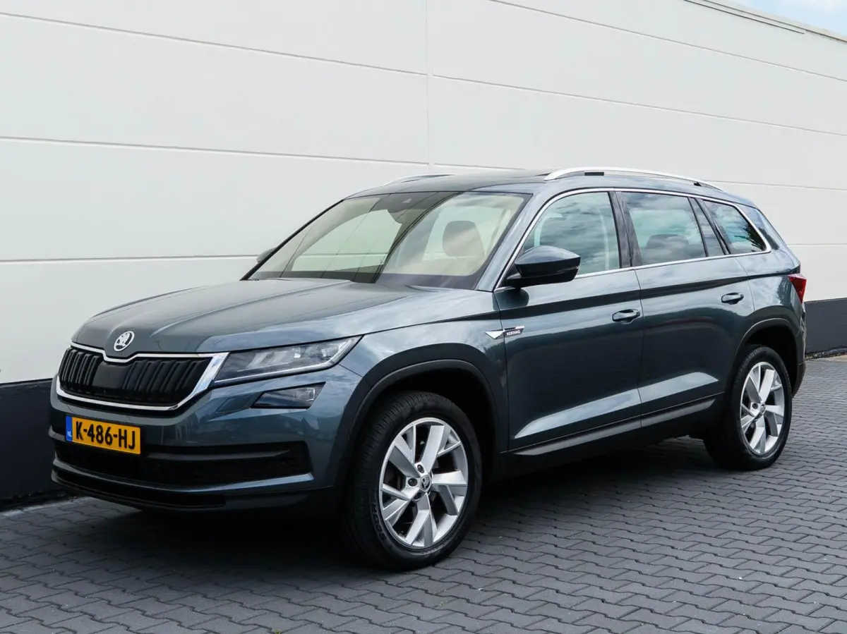 2.0 TSI DSG 180pk 4x4 Style Business Automaat | ECC | Carplay | Panoramadak | Trekhaak