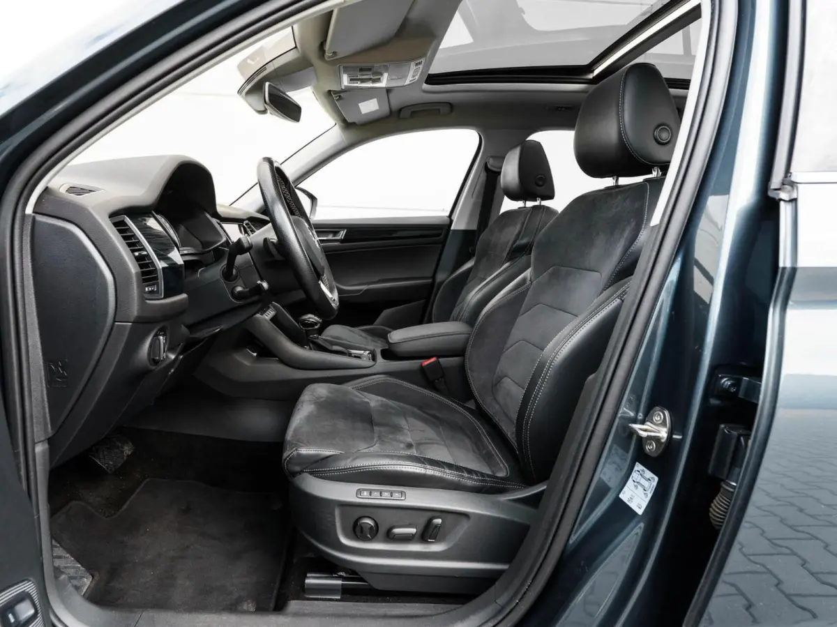2.0 TSI DSG 180pk 4x4 Style Business Automaat | ECC | Carplay | Panoramadak | Trekhaak
