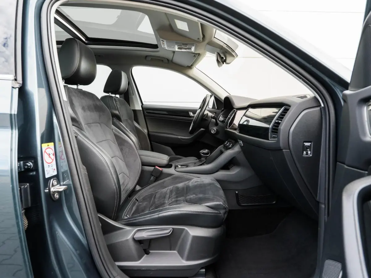 2.0 TSI DSG 180pk 4x4 Style Business Automaat | ECC | Carplay | Panoramadak | Trekhaak
