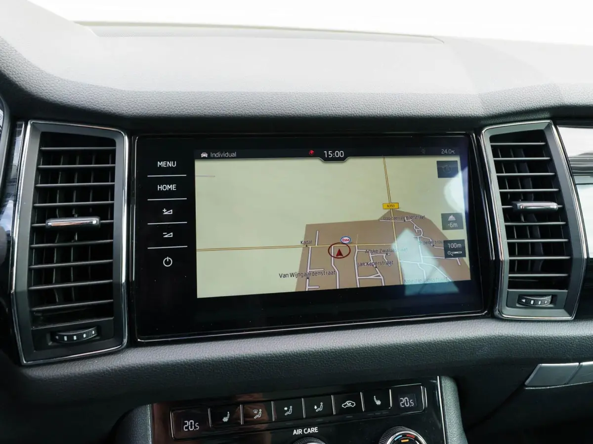 2.0 TSI DSG 180pk 4x4 Style Business Automaat | ECC | Carplay | Panoramadak | Trekhaak