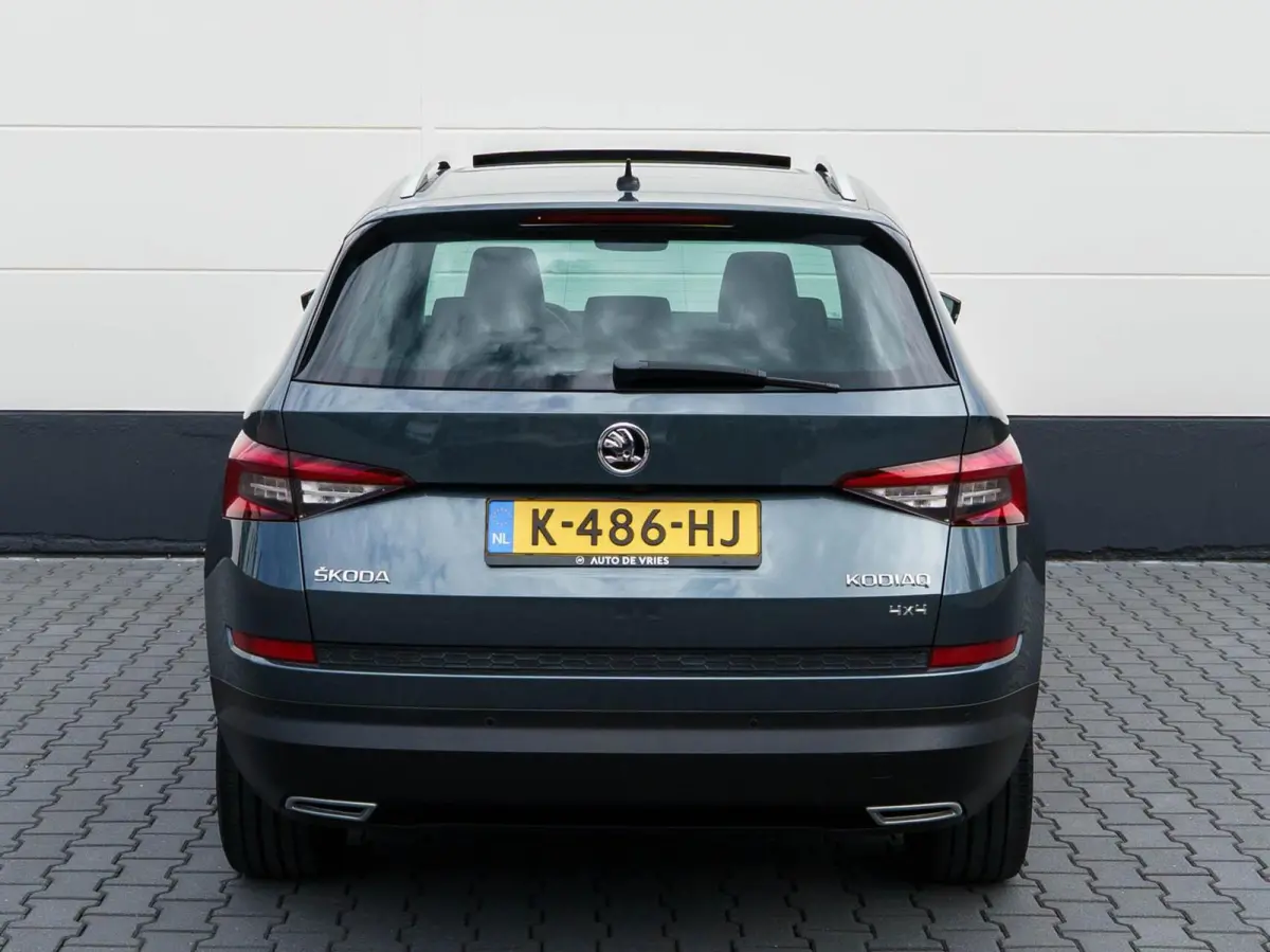 2.0 TSI DSG 180pk 4x4 Style Business Automaat | ECC | Carplay | Panoramadak | Trekhaak