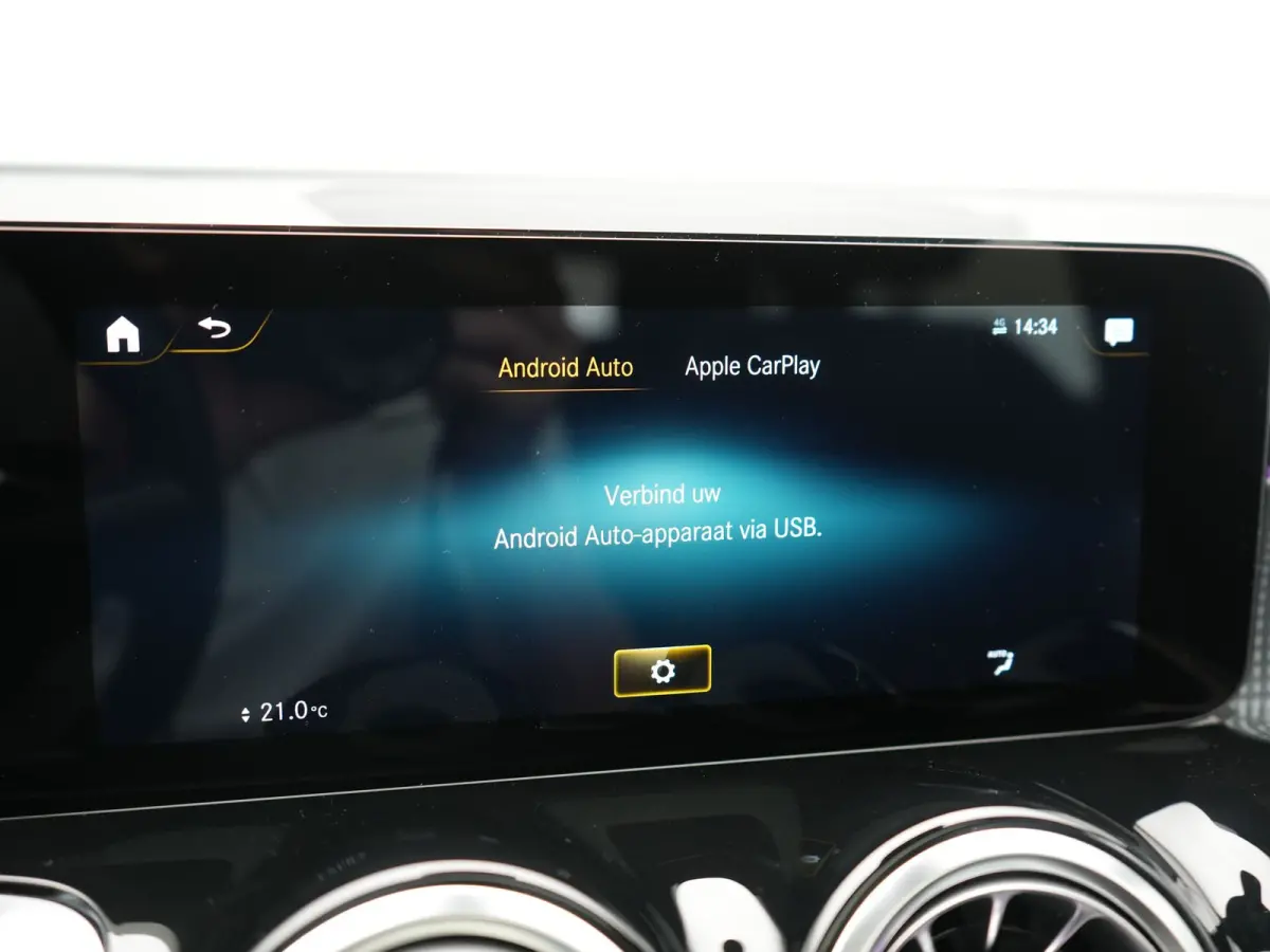 350 4MATIC AMG Line 70 kWh 293pk Dealer O.H | Panodak | Camera | Alcantara Sportstoelen Verwarmd | Cruise Control | Apple Carplay | Virtual | Navigatie | DAB | 18"L.M |