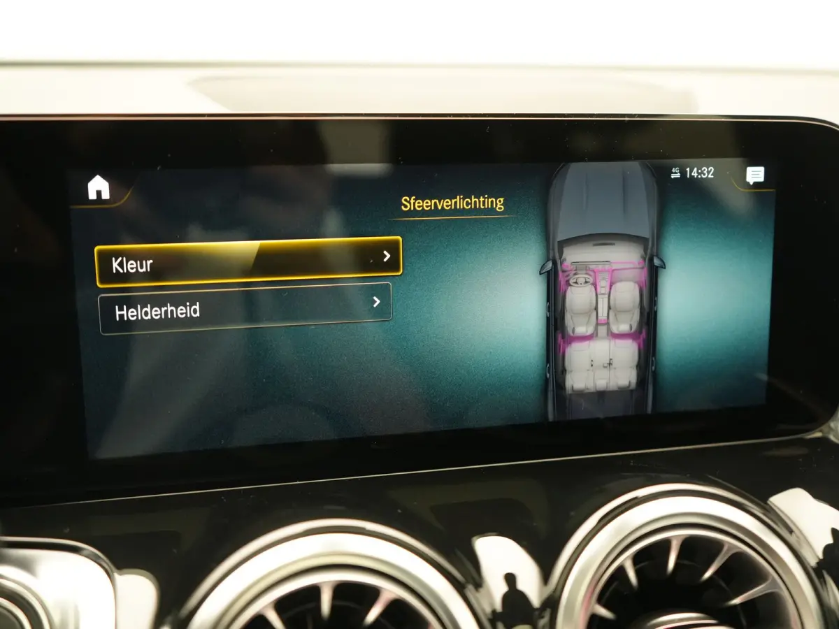 350 4MATIC AMG Line 70 kWh 293pk Dealer O.H | Panodak | Camera | Alcantara Sportstoelen Verwarmd | Cruise Control | Apple Carplay | Virtual | Navigatie | DAB | 18"L.M |