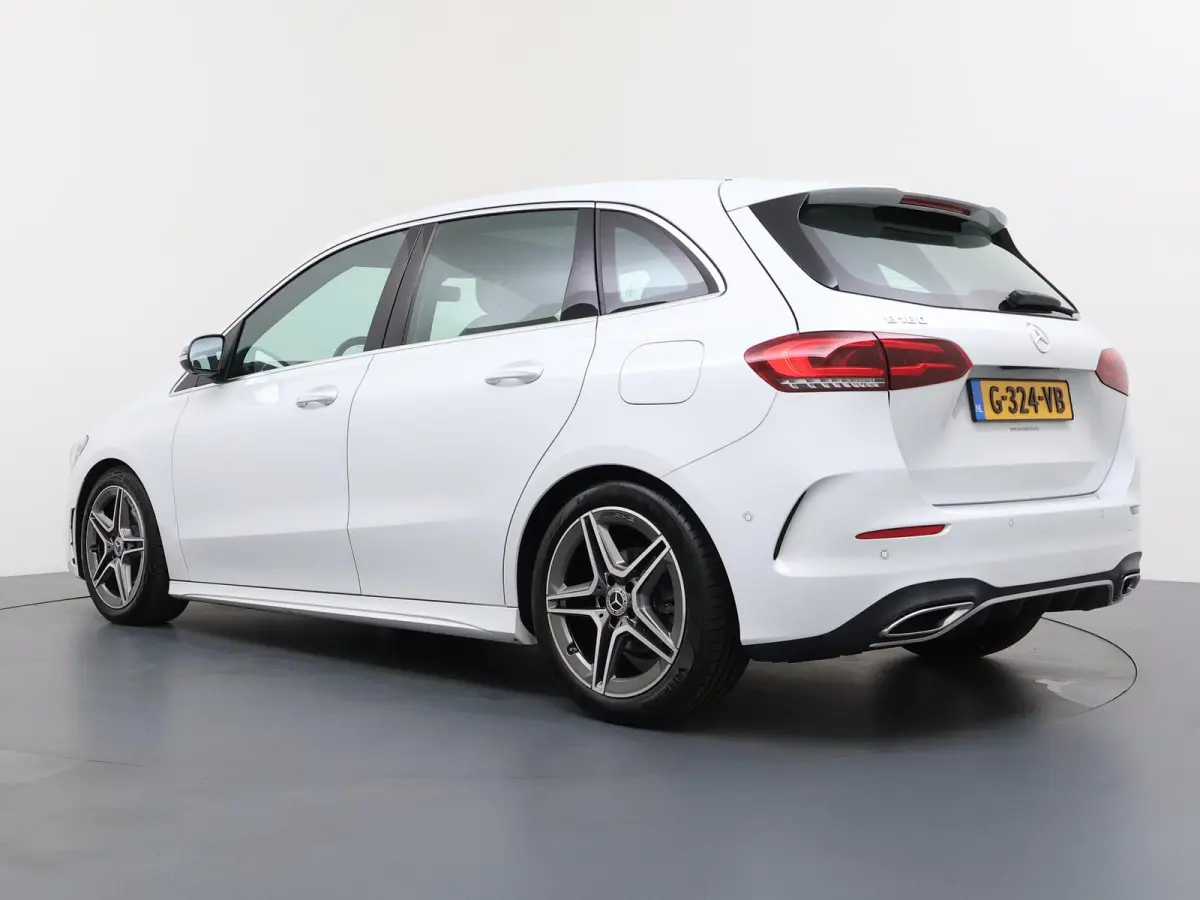 180 Business Solution AMG | Panoramadak | Navigatie | Apple CarPlay/Android Auto |