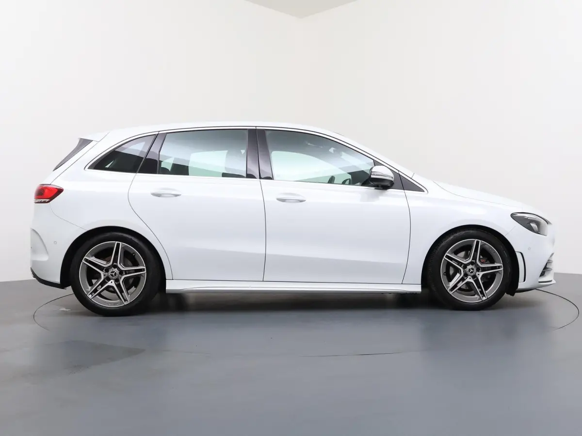 180 Business Solution AMG | Panoramadak | Navigatie | Apple CarPlay/Android Auto |