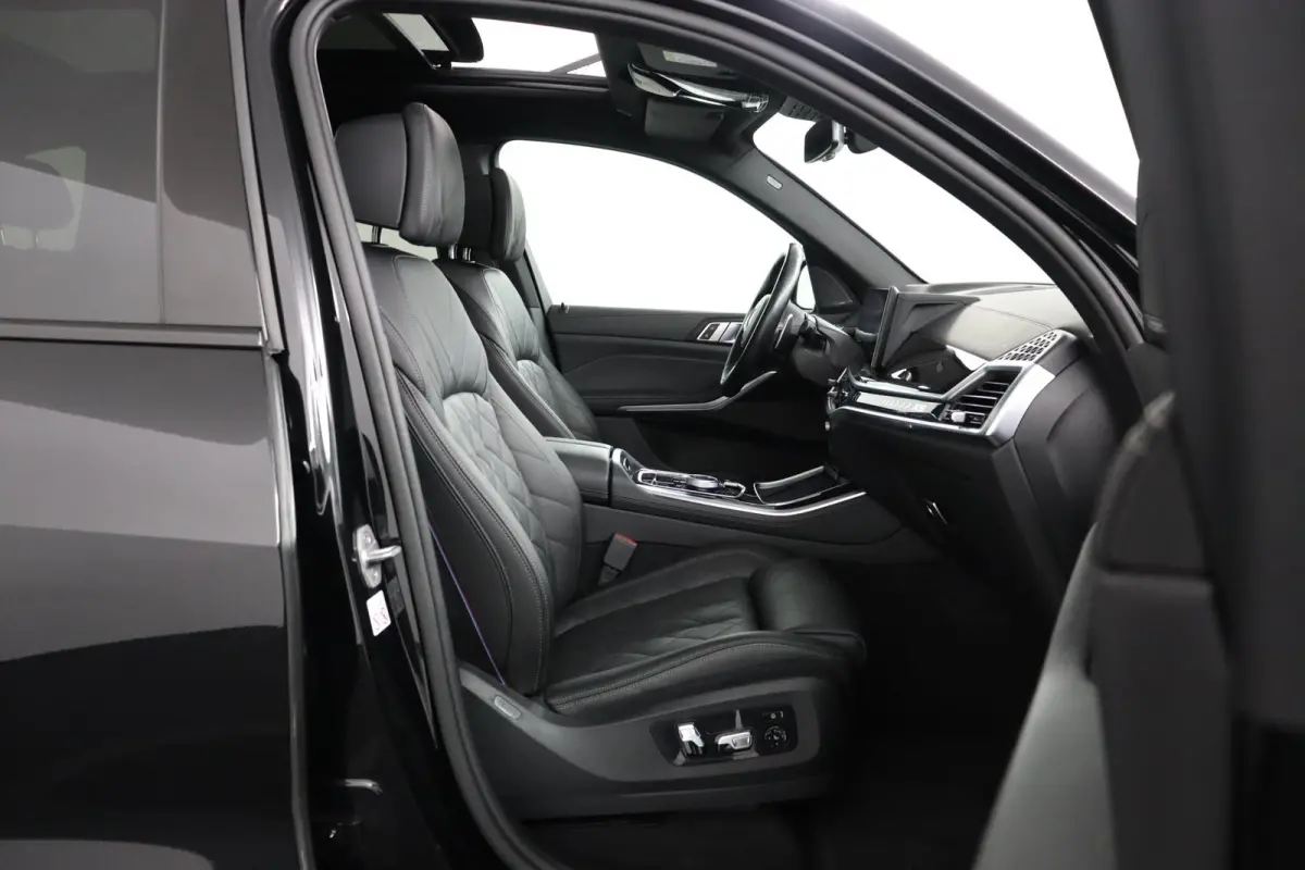 xDrive50e | Comfortstoelen | Panoramadak | SoH 100% | Trekhaak | Soft-Close | Stoelventilatie | 100% SOH |