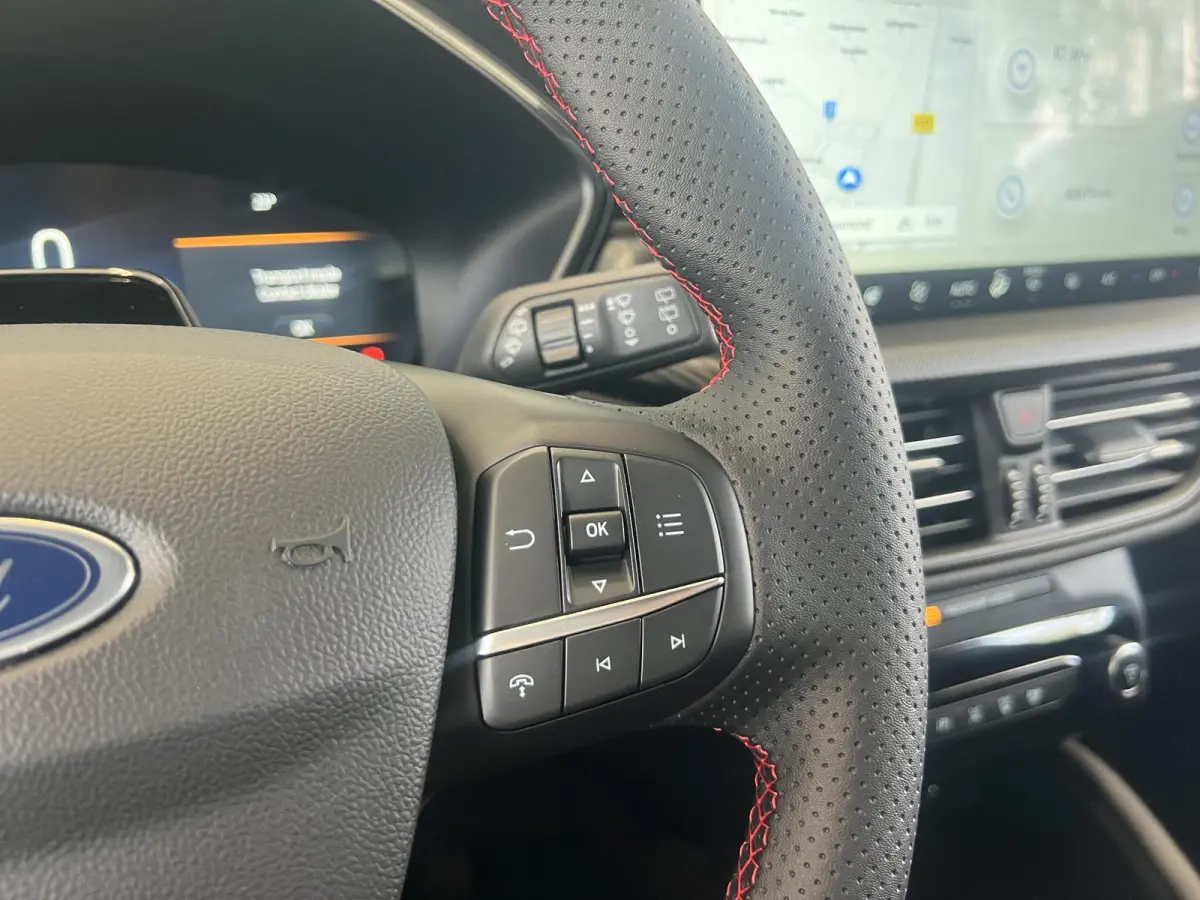 2.5 PHEV ST-Line | Elek. trekhaak | Stoel/stuur voorruitverwarming | Dodehoekdetectie |  All season banden