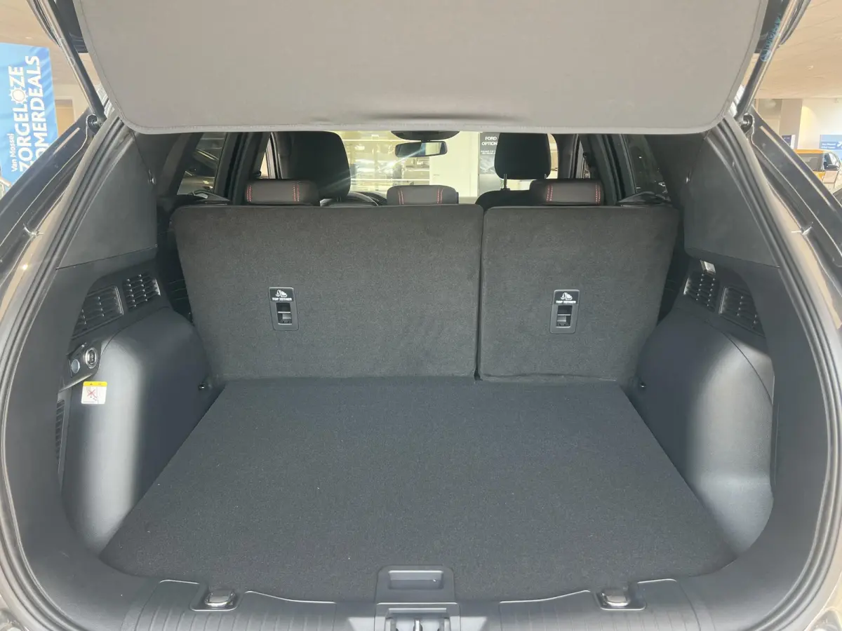 2.5 PHEV ST-Line | Elek. trekhaak | Stoel/stuur voorruitverwarming | Dodehoekdetectie |  All season banden