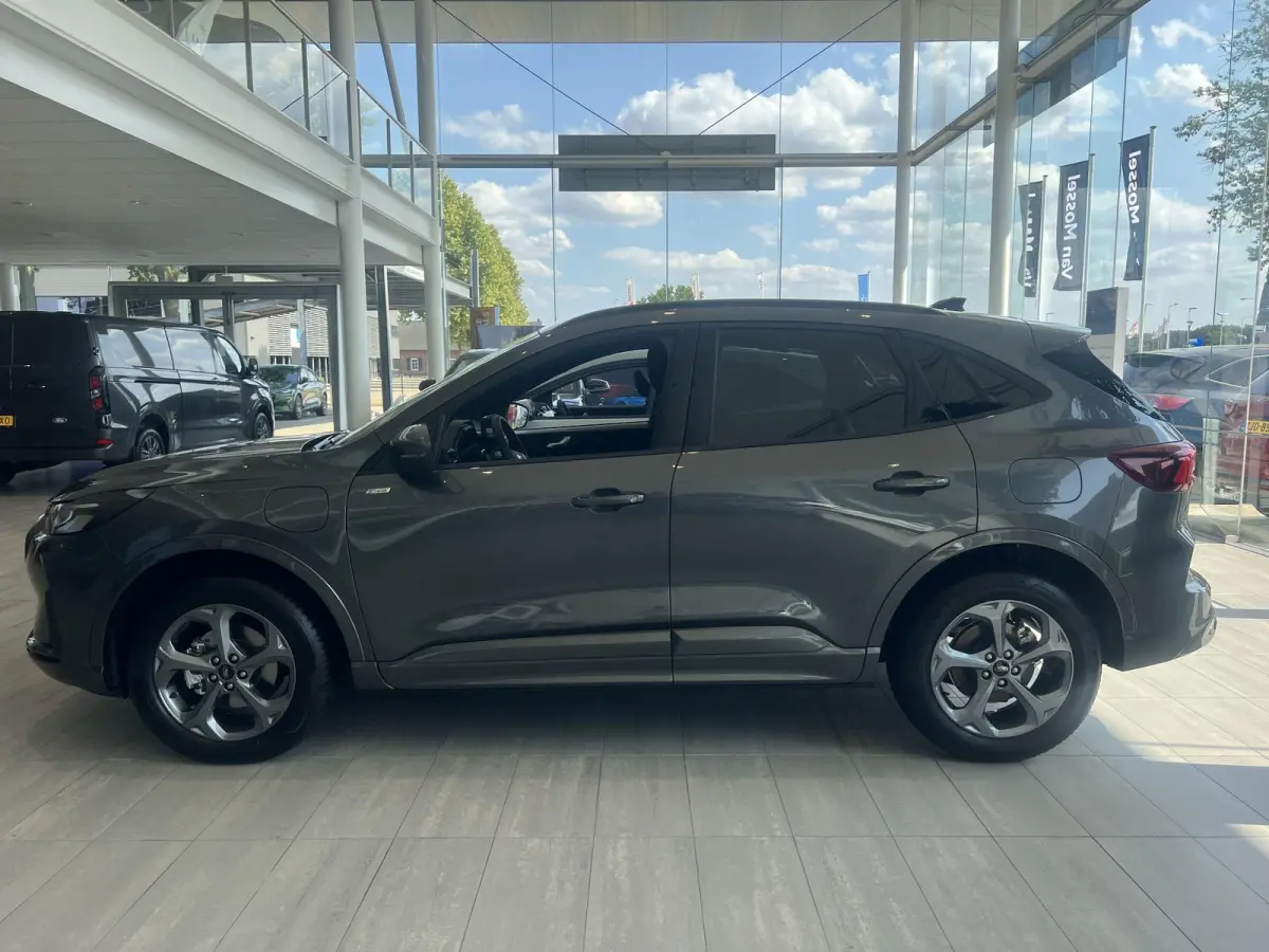 2.5 PHEV ST-Line | Elek. trekhaak | Stoel/stuur voorruitverwarming | Dodehoekdetectie |  All season banden