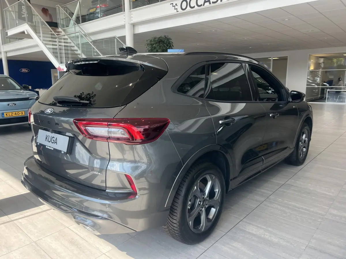 2.5 PHEV ST-Line | Elek. trekhaak | Stoel/stuur voorruitverwarming | Dodehoekdetectie |  All season banden