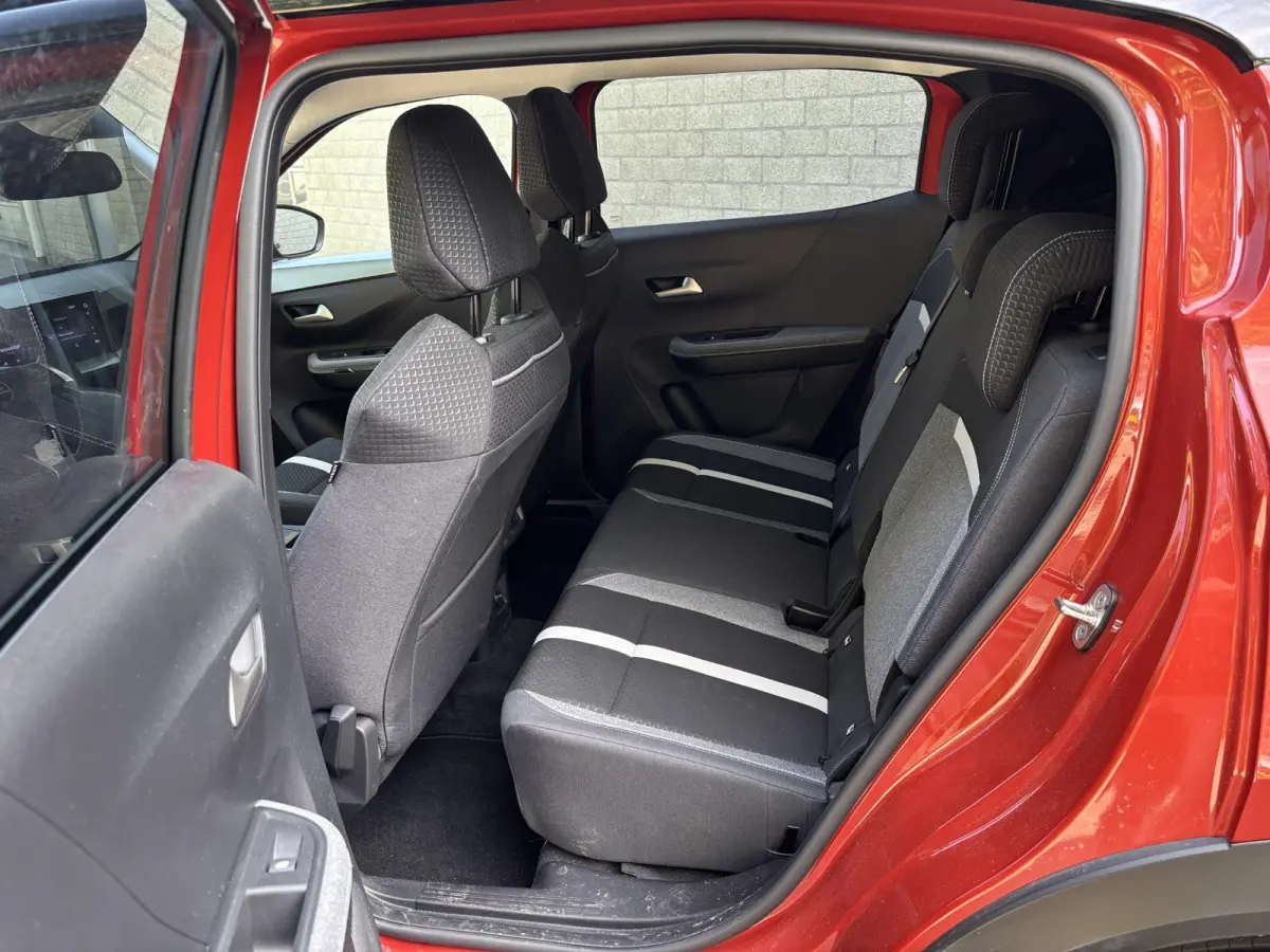 1.2 Turbo Hybrid GS 7p. | Stoel- stuur- en voorruitverwarming | 7 persoons | Camera | Apple Carplay en Android Auto | Navigatie