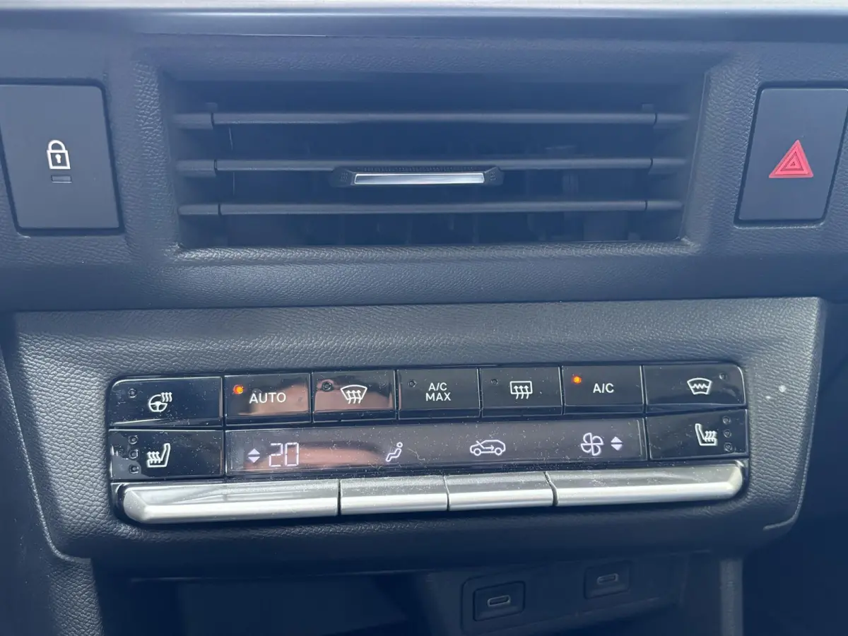 1.2 Turbo Hybrid GS 7p. | Stoel- stuur- en voorruitverwarming | 7 persoons | Camera | Apple Carplay en Android Auto | Navigatie