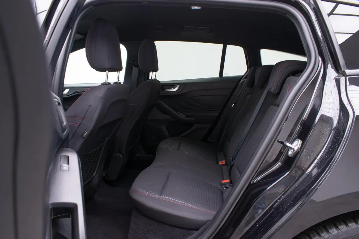 1.0 EcoBoost Hybrid ST Line X Business ACC|Camera|B&O|Elektrische achterklep|Stoel- en stuurverwarming|LED-verlichting|Parkeersensoren voor en achter|Privacy Glass|Draadloos opladen|KeyFree|