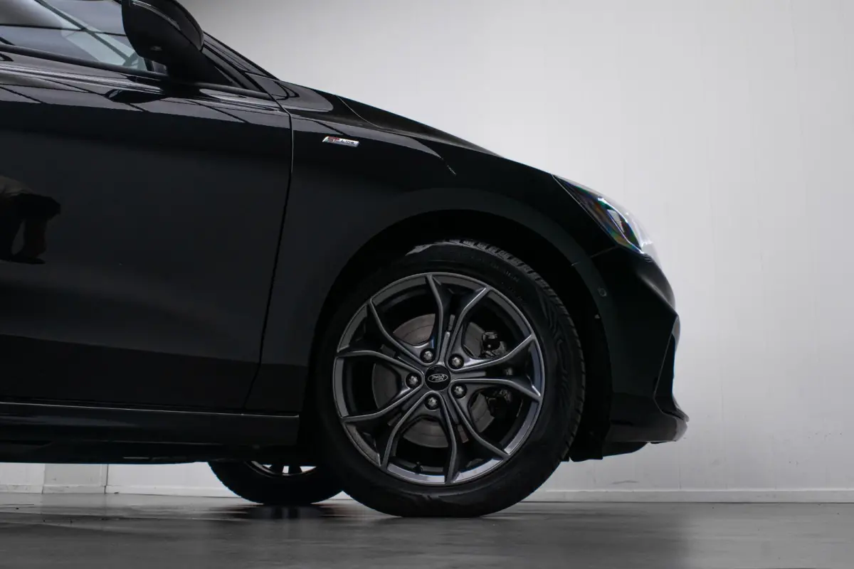 1.0 EcoBoost Hybrid ST Line X Business ACC|Camera|B&O|Elektrische achterklep|Stoel- en stuurverwarming|LED-verlichting|Parkeersensoren voor en achter|Privacy Glass|Draadloos opladen|KeyFree|