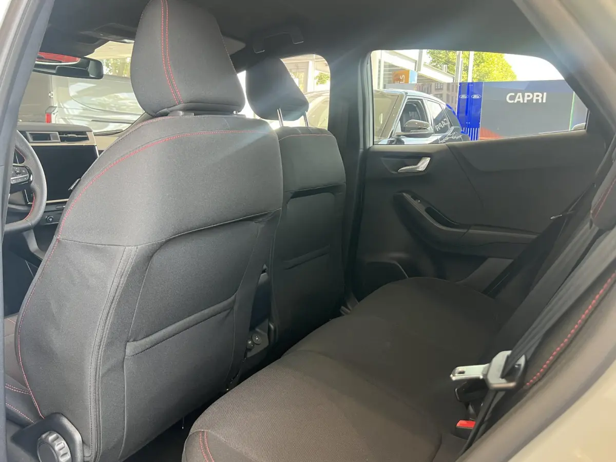 1.0 EcoBoost ST-Line | Stoel/stuur voorruitverwarming | Elek. kofferklep | Keyless entry | Draadloos opladen