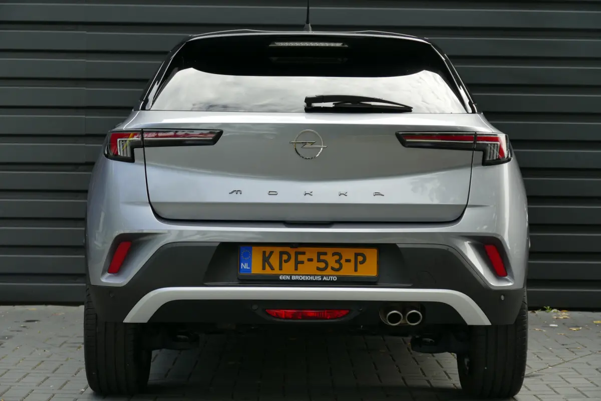 1.2 TURBO 130PK ULTIMATE AUTOMAAT ALCANTARA / STOEL-STUURVERWARMING / MASSAGESTOEL / CAMERA / KEYLESS/ FULL-LED / 18"LMV / NAVI / CLIMA / PDC / BLUETOOTH / CRUISECONTROL / 1E EIGENAAR / SCHI