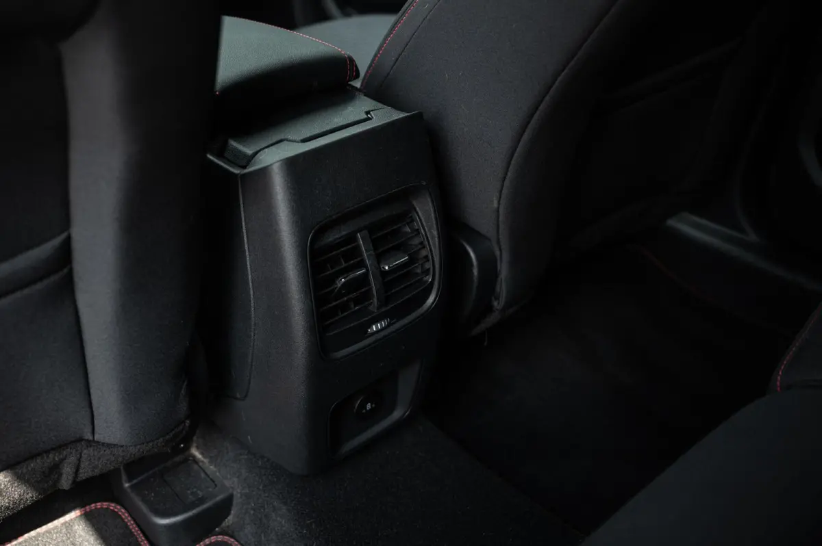 2.5 PHEV ST-Line X PANO TREKHAAK ADAPTIVE CRUISE HEAD UP CAMERA STUURVERWARMING
