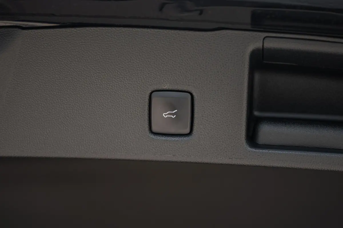 2.5 PHEV ST-Line X PANO TREKHAAK ADAPTIVE CRUISE HEAD UP CAMERA STUURVERWARMING