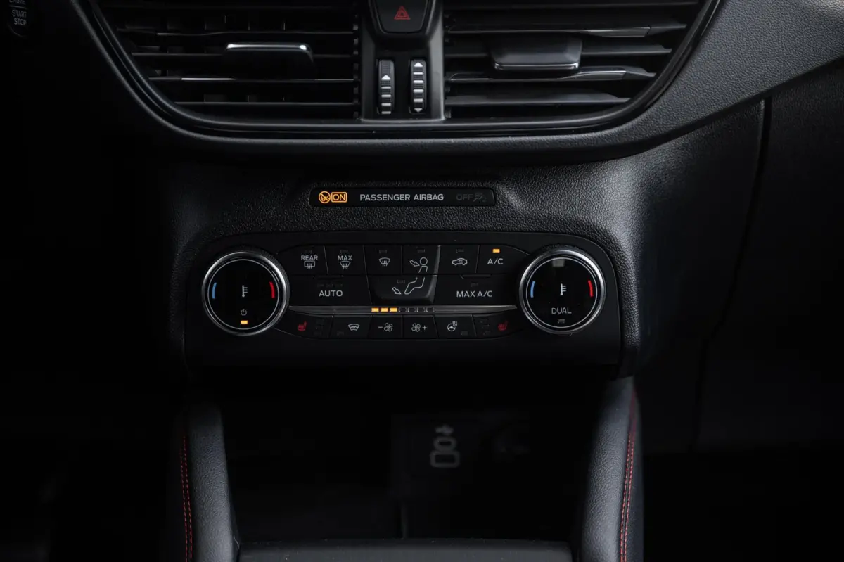 2.5 PHEV ST-Line X PANO TREKHAAK ADAPTIVE CRUISE HEAD UP CAMERA STUURVERWARMING