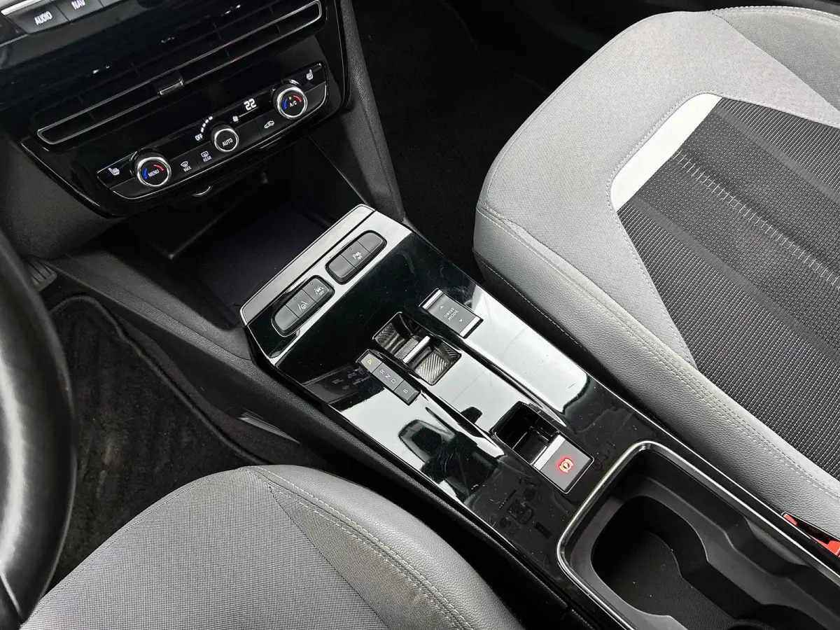 Business Elegance 50-kWh 3-Fase Laden | Achteruitrijcamera | Stoel-/stuurverwarming | Dodehoekdetectie | Adaptive Cruise Control | VOL!