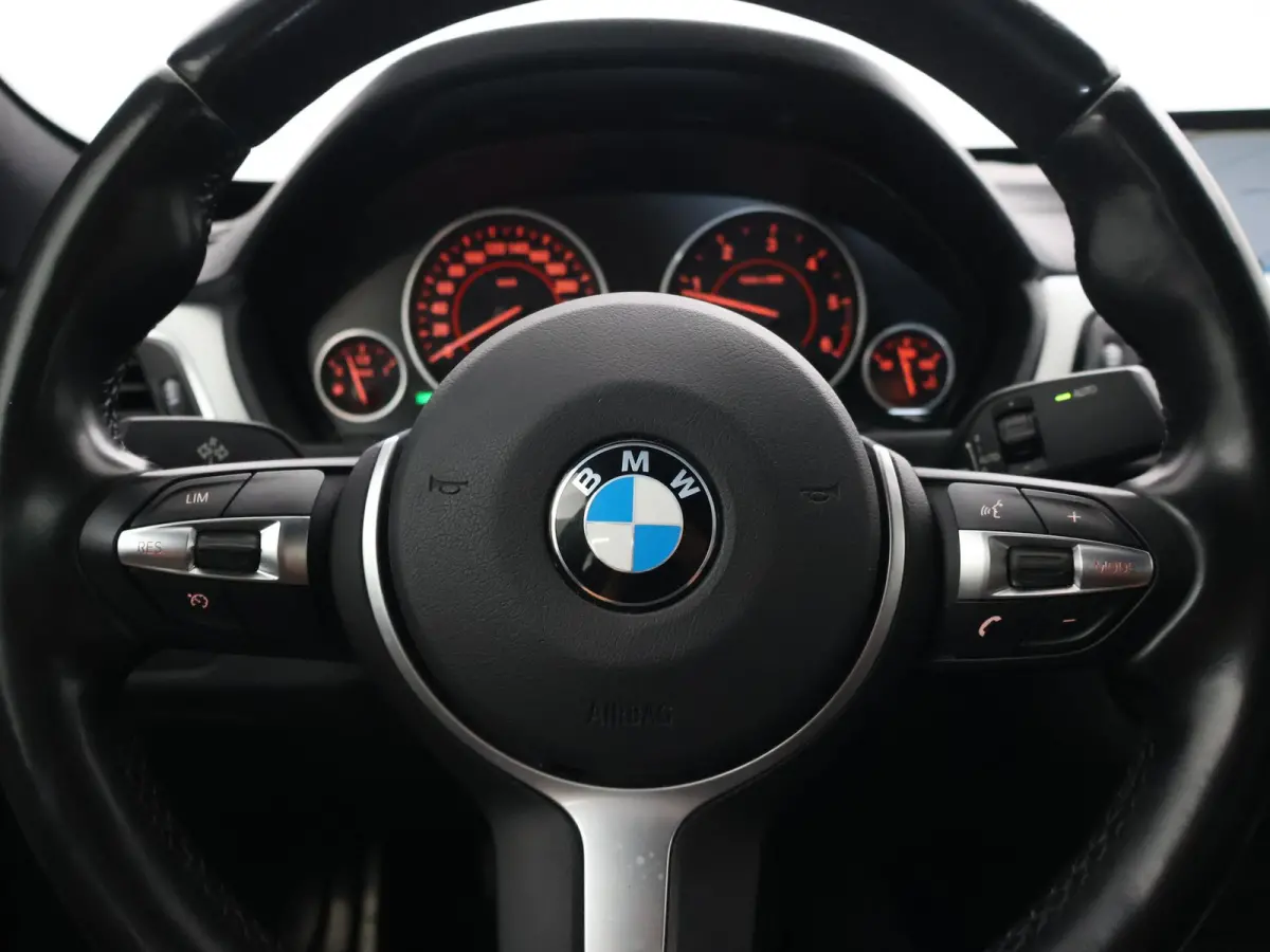 320d M-SPORT AUT. EXECUTIVE + ALCANTARA | LED | SPORTSTOELEN