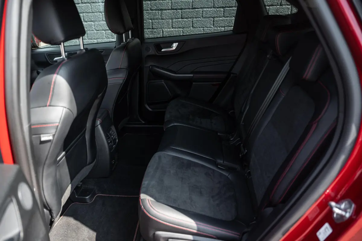 2.5 PHEV ST-Line X PANO TREKHAAK ADAPTIVE CRUISE HEAD UP CAMERA STUURVERWARMING B&O