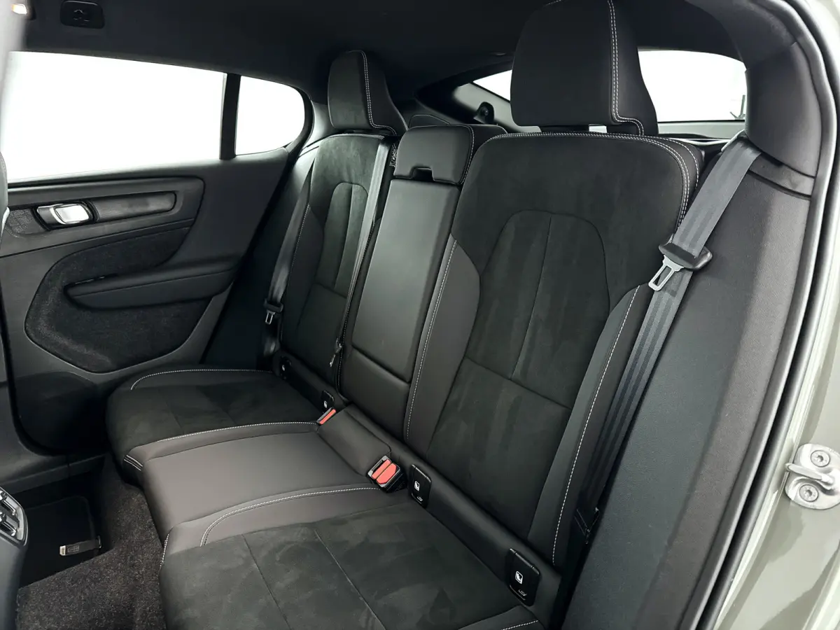 Single Motor Extended Range Plus 82 kWh | Panoramadak | 360° camera | Harman Kardon | Stoel- en stuurverwarming | Trekhaak