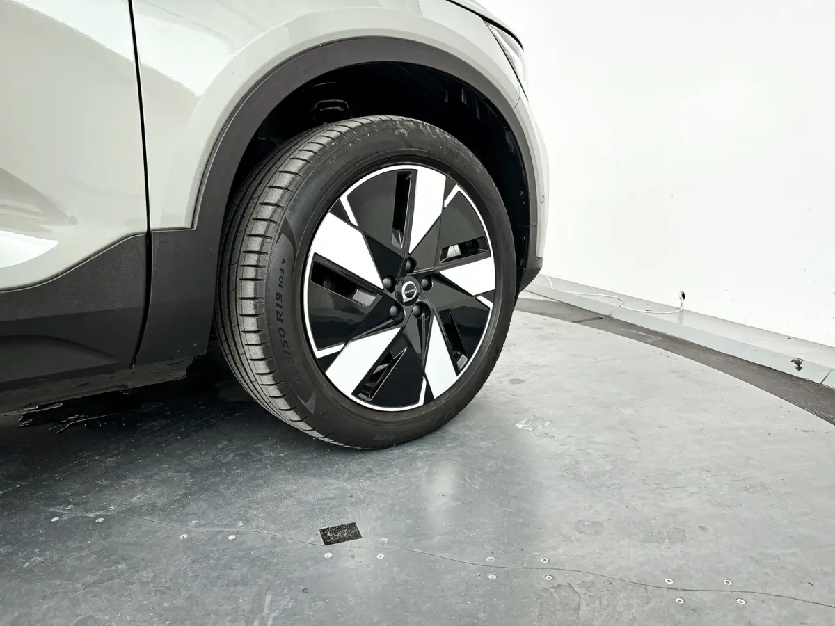Single Motor Extended Range Plus 82 kWh | Panoramadak | 360° camera | Harman Kardon | Stoel- en stuurverwarming | Trekhaak