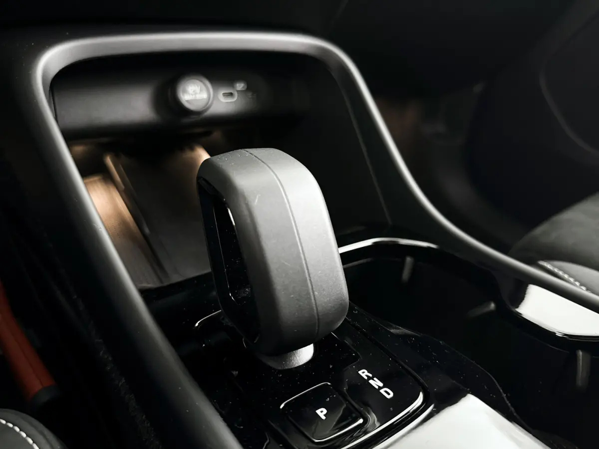 Single Motor Extended Range Plus 82 kWh | Panoramadak | 360° camera | Harman Kardon | Stoel- en stuurverwarming | Trekhaak