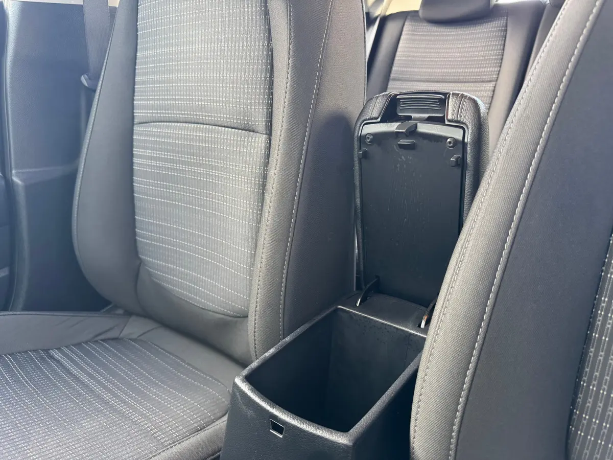 1.0 T-GDi MHEV DynamicLine 6-bak 112PK | Trekhaak | Luxe Stof | Glans Exterieur | Achteruitrijcamera + Sensor Achter | Airco | Adaptieve Cruise Control | Start/Stop | ESP | AEB | ASR | ABS |