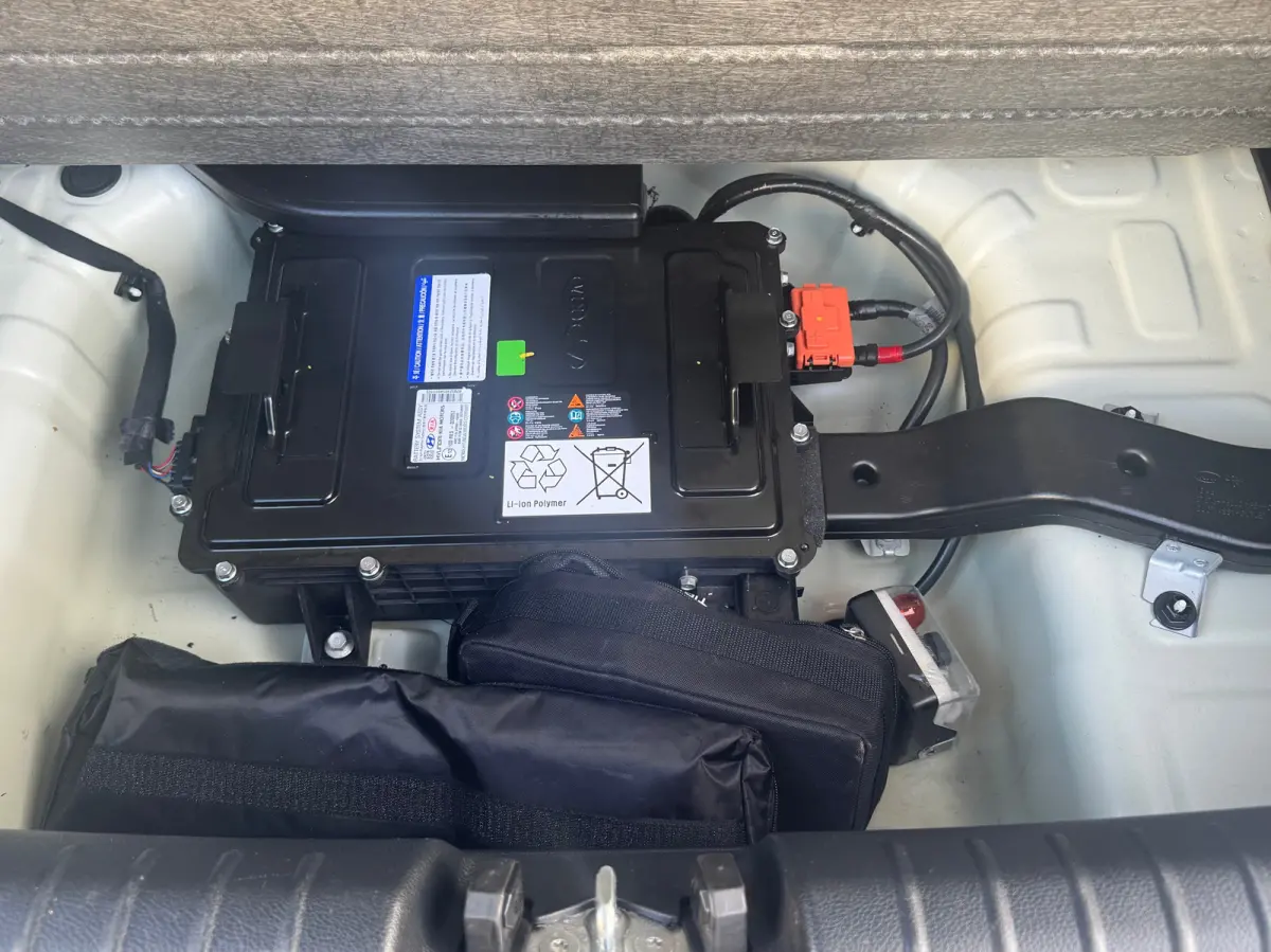 1.0 T-GDi MHEV DynamicLine 6-bak 112PK | Trekhaak | Luxe Stof | Glans Exterieur | Achteruitrijcamera + Sensor Achter | Airco | Adaptieve Cruise Control | Start/Stop | ESP | AEB | ASR | ABS |