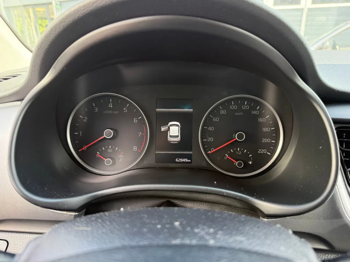1.0 T-GDi MHEV DynamicLine 6-bak 112PK | Trekhaak | Luxe Stof | Glans Exterieur | Achteruitrijcamera + Sensor Achter | Airco | Adaptieve Cruise Control | Start/Stop | ESP | AEB | ASR | ABS |