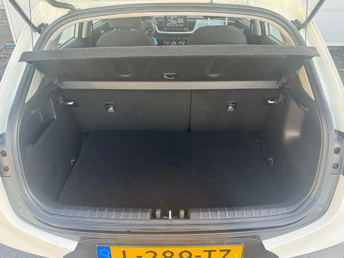 1.0 T-GDi MHEV DynamicLine 6-bak 112PK | Trekhaak | Luxe Stof | Glans Exterieur | Achteruitrijcamera + Sensor Achter | Airco | Adaptieve Cruise Control | Start/Stop | ESP | AEB | ASR | ABS |