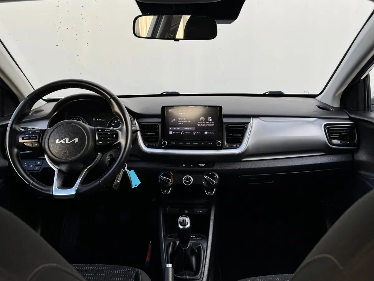1.0 T-GDi MHEV DynamicLine 6-bak 112PK | Trekhaak | Luxe Stof | Glans Exterieur | Achteruitrijcamera + Sensor Achter | Airco | Adaptieve Cruise Control | Start/Stop | ESP | AEB | ASR | ABS |