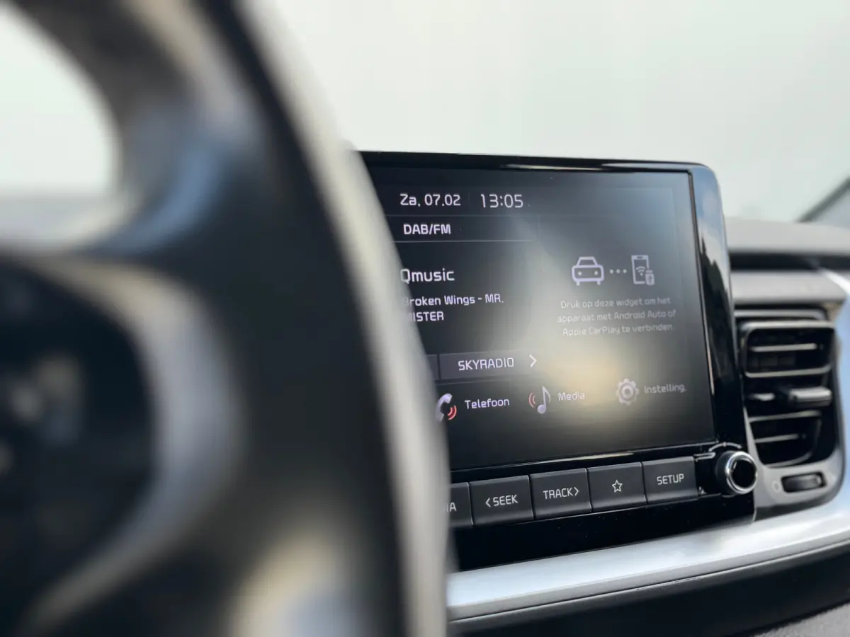 1.0 T-GDi MHEV DynamicLine 6-bak 112PK | Trekhaak | Luxe Stof | Glans Exterieur | Achteruitrijcamera + Sensor Achter | Airco | Adaptieve Cruise Control | Start/Stop | ESP | AEB | ASR | ABS |