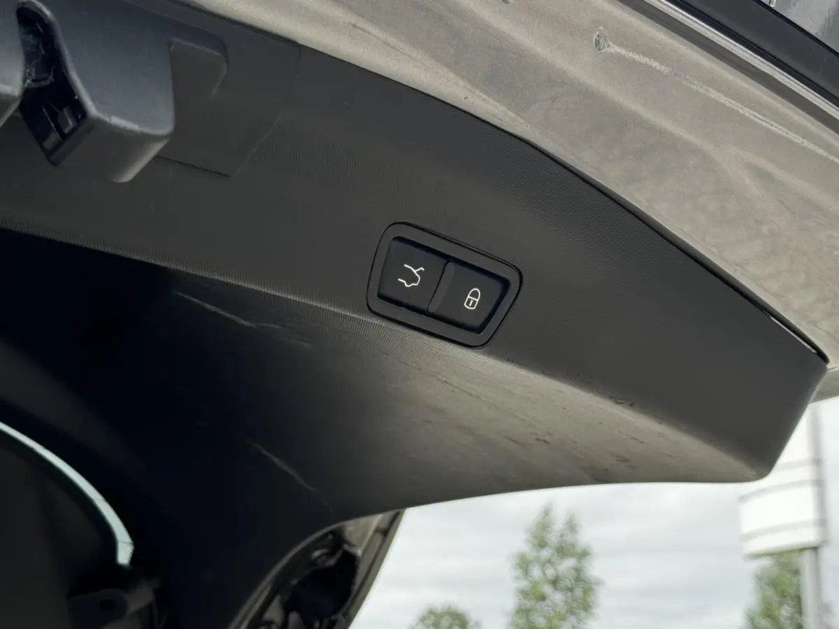 2.0 T AWD|Veloce|Pano|21"|Leer|Memory