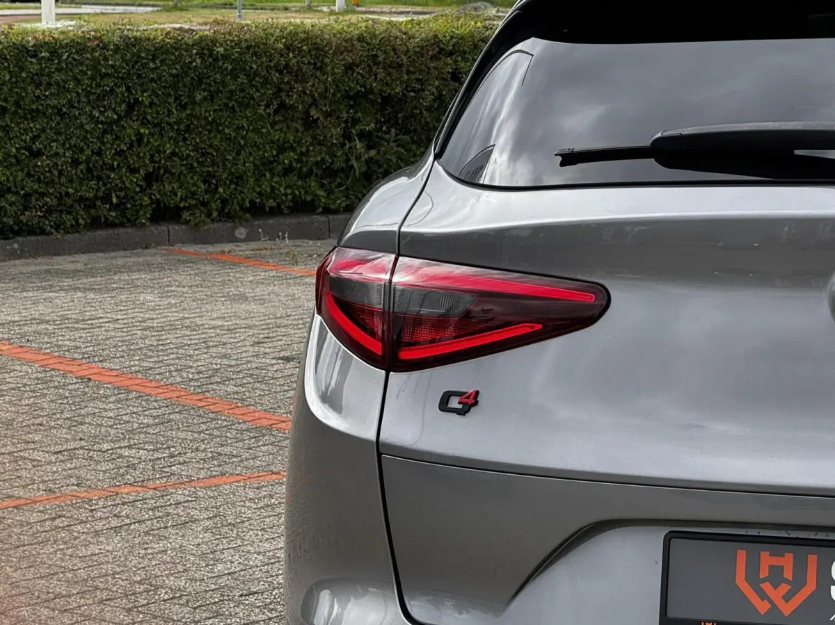 2.0 T AWD|Veloce|Pano|21"|Leer|Memory