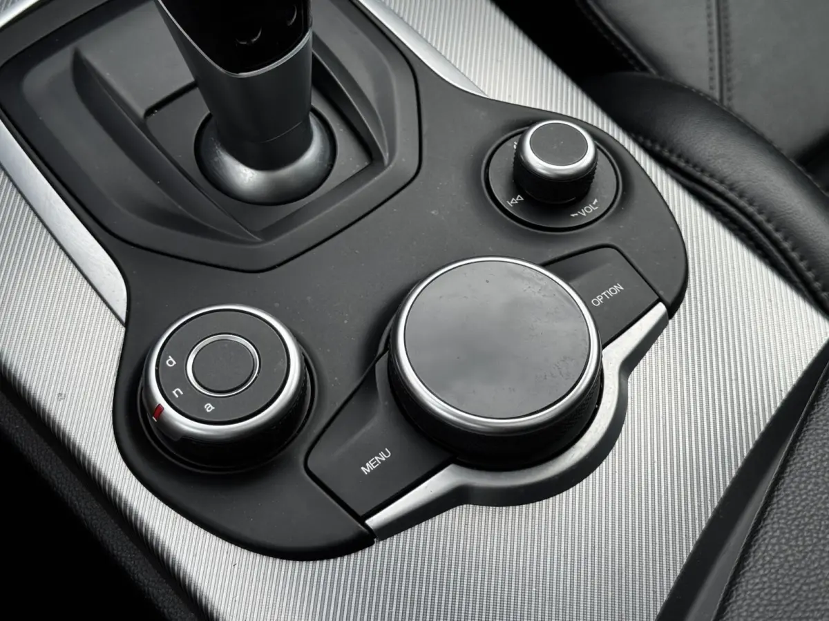 2.0 T AWD|Veloce|Pano|21"|Leer|Memory