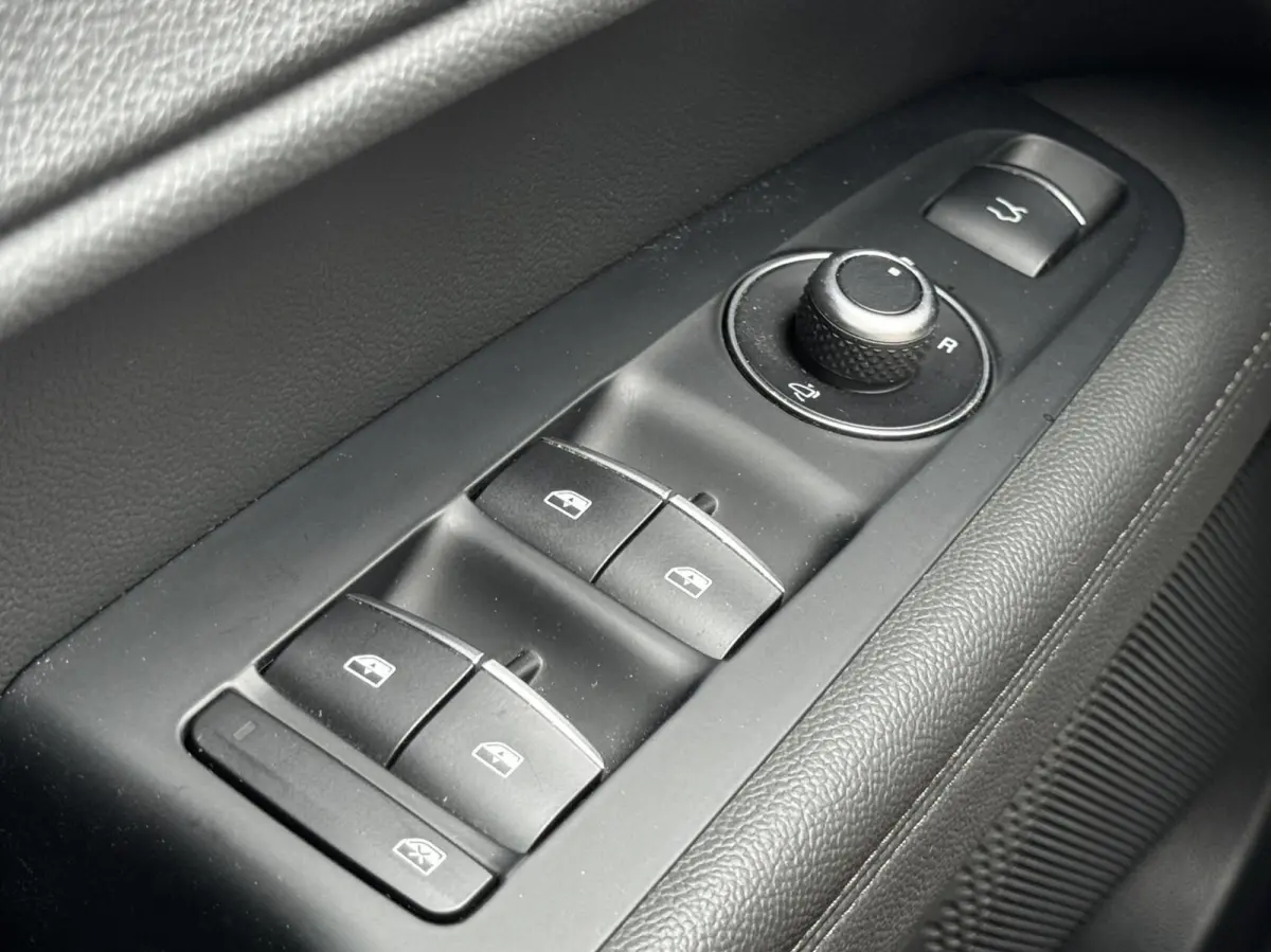 2.0 T AWD|Veloce|Pano|21"|Leer|Memory