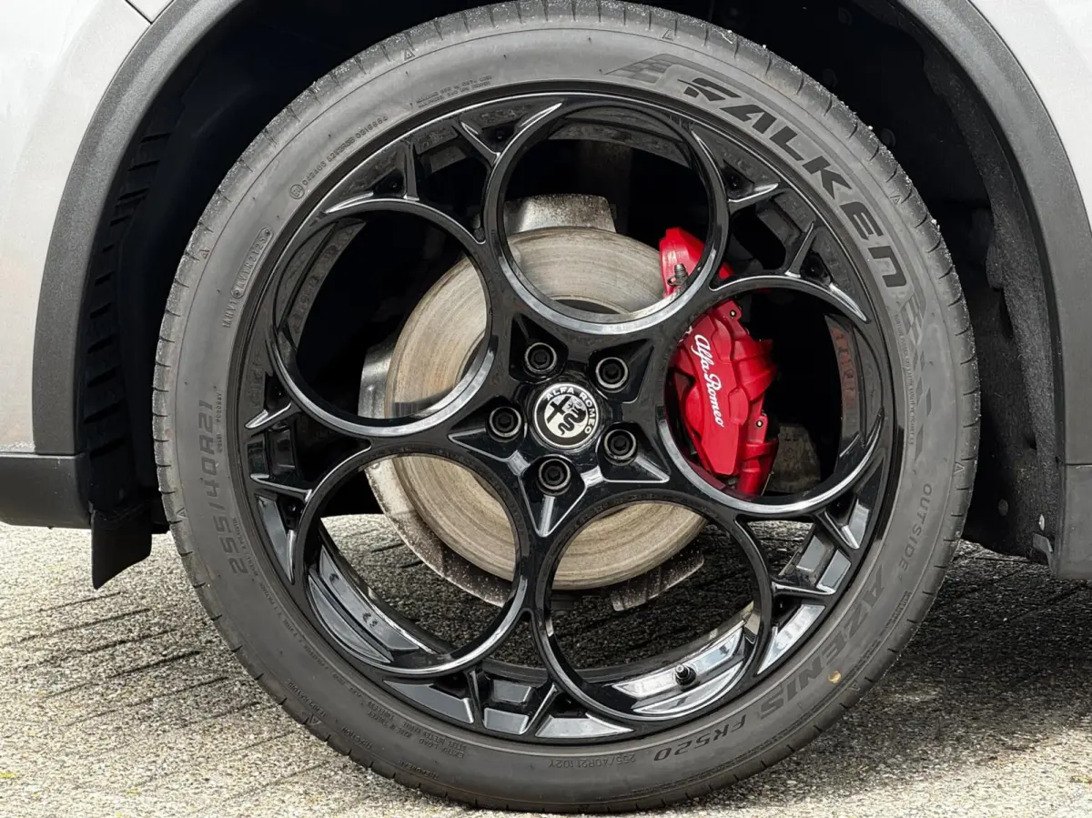 2.0 T AWD|Veloce|Pano|21"|Leer|Memory