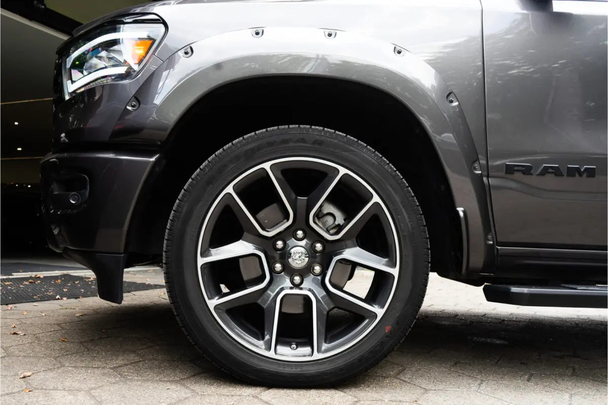 1500 5.7 V8 4x4 Crew Cab Laramie 402PK | Excl. BTW | Pano | Prins LPG G3