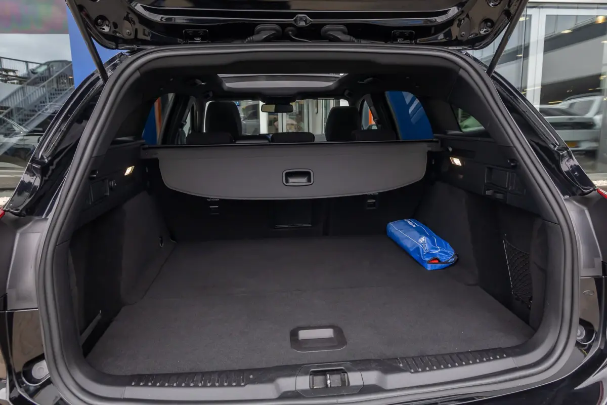 1.0 EcoBoost Hybrid ST Line Style | 155PK! | Panoramadak| Dodehoek detectie | ACC | Full-LED | B&O | Stoel- Stuurverwarming | FULL-Led | Achteruitrijcamera | Airco (automatisch) | Apple Carp