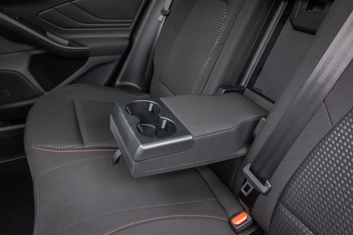 1.0 EcoBoost Hybrid ST Line Style | 155PK! | Panoramadak| Dodehoek detectie | ACC | Full-LED | B&O | Stoel- Stuurverwarming | FULL-Led | Achteruitrijcamera | Airco (automatisch) | Apple Carp