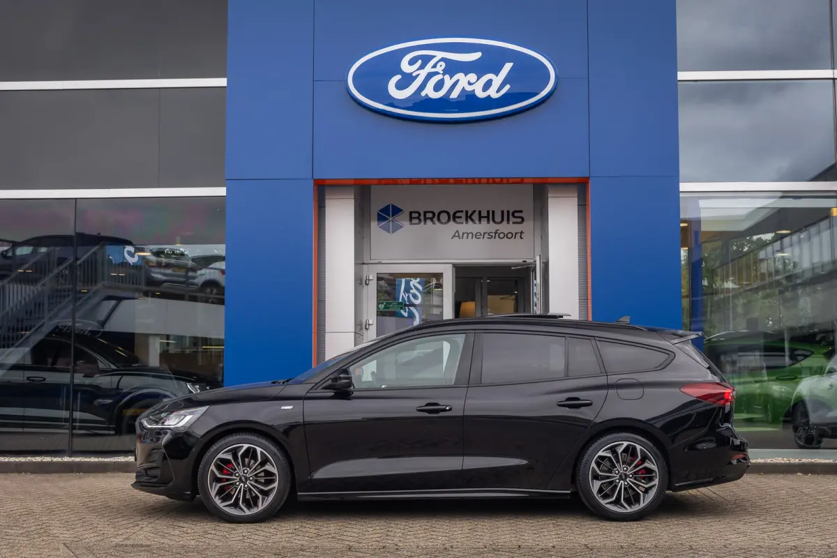 1.0 EcoBoost Hybrid ST Line Style | 155PK! | Panoramadak| Dodehoek detectie | ACC | Full-LED | B&O | Stoel- Stuurverwarming | FULL-Led | Achteruitrijcamera | Airco (automatisch) | Apple Carp