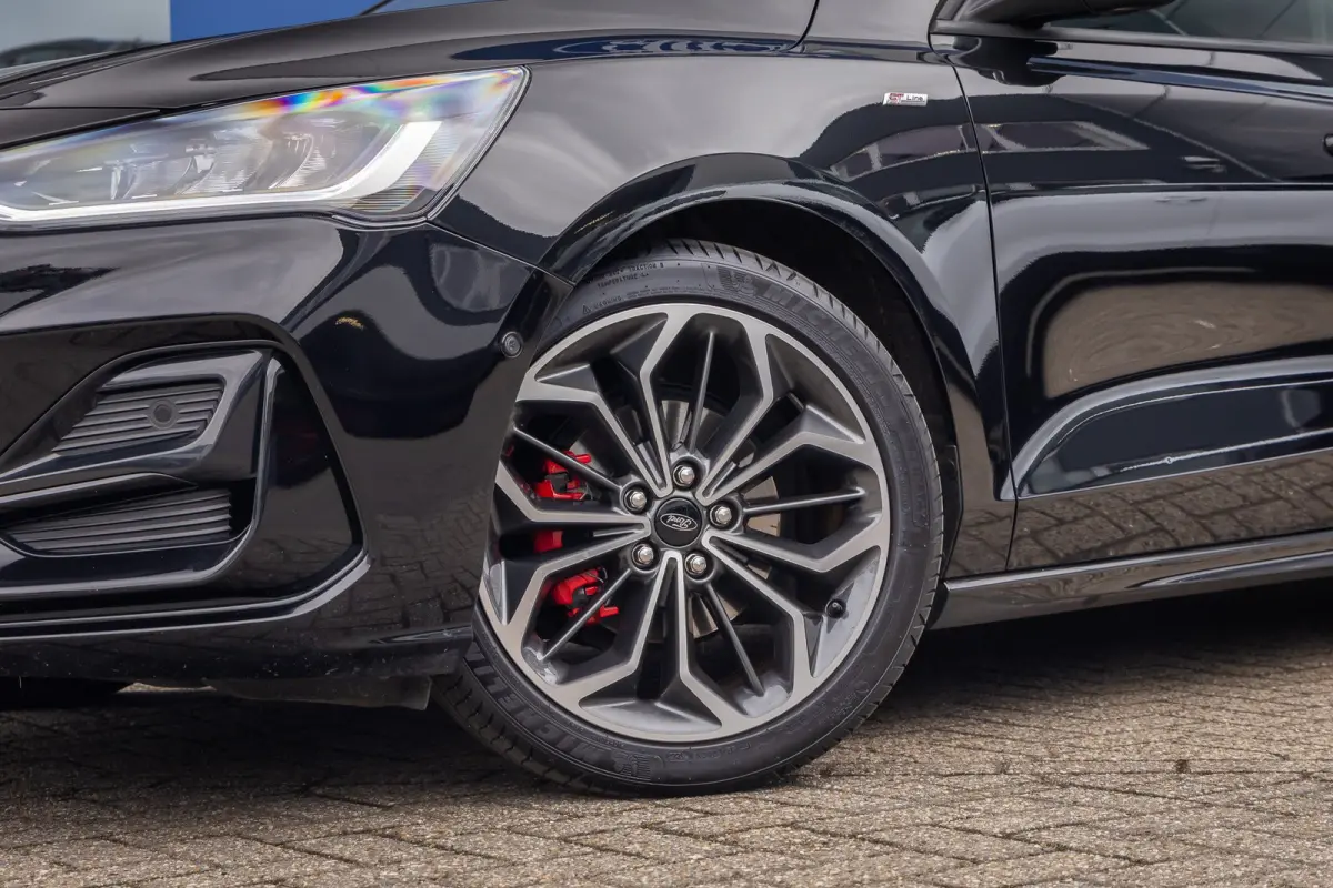 1.0 EcoBoost Hybrid ST Line Style | 155PK! | Panoramadak| Dodehoek detectie | ACC | Full-LED | B&O | Stoel- Stuurverwarming | FULL-Led | Achteruitrijcamera | Airco (automatisch) | Apple Carp