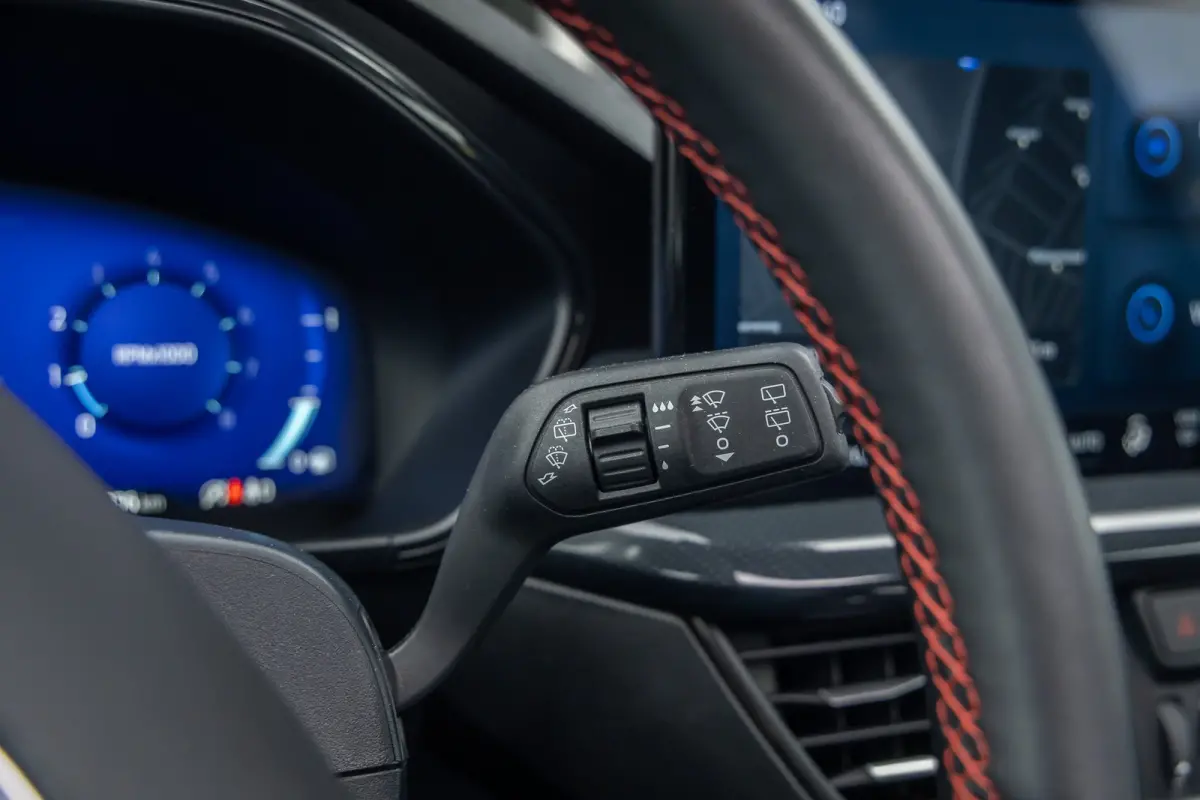 1.0 EcoBoost Hybrid ST Line Style | 155PK! | Panoramadak| Dodehoek detectie | ACC | Full-LED | B&O | Stoel- Stuurverwarming | FULL-Led | Achteruitrijcamera | Airco (automatisch) | Apple Carp